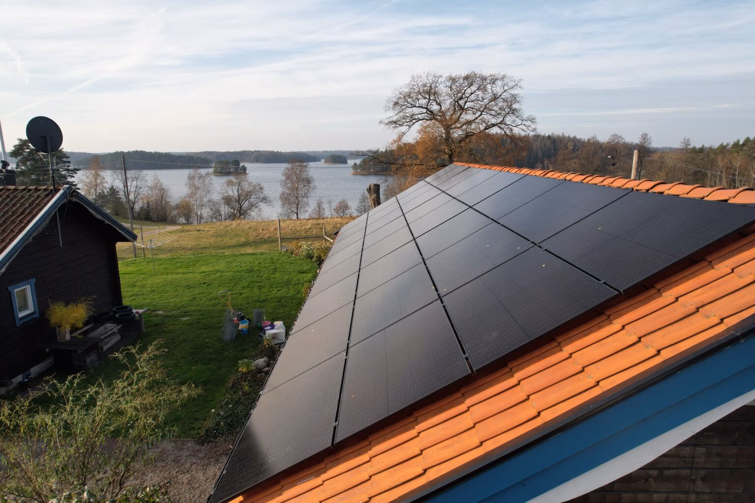 Solcellsanläggning på villa-tak Björnlunda